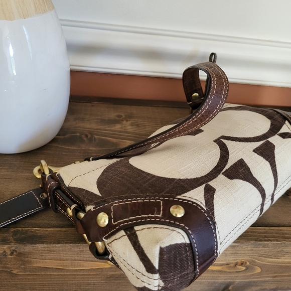 Coach Signature Summer Bagette Style Satchel - Picture 5 of 13